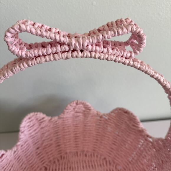 Wicker Easter Basket PInk With Wicker Bow And Scalloped Edges - Picture 3 of 5